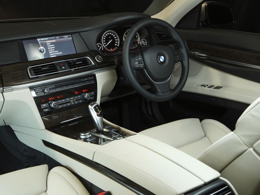  BMW 750i 2008 года  (AU) (фото 3 из 16)